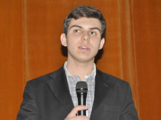 Elevii insistă pe tema abonamentelor la transportul local